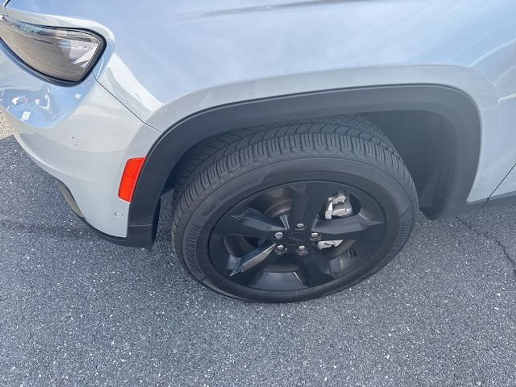 Used 2023 Jeep Grand Cherokee L Limited 4x4 Sport Utility