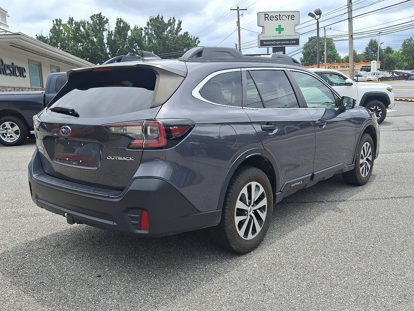 2022 Subaru Outback Premium photo 4