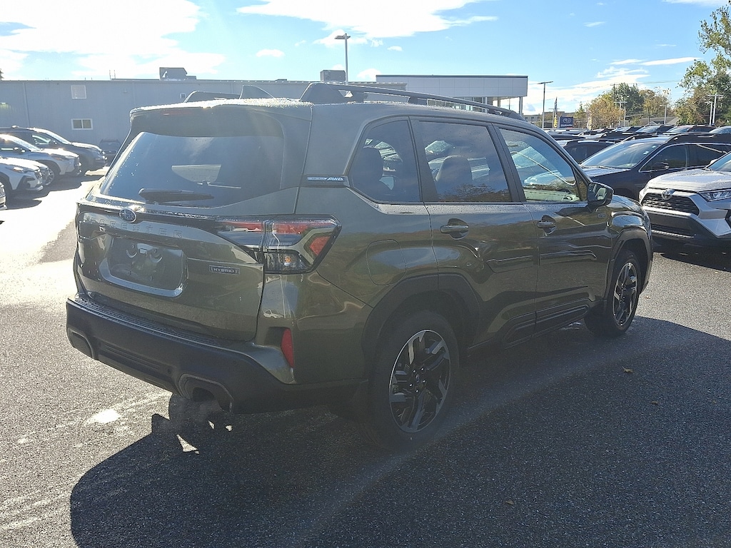 New 2025 Subaru Forester Hybrid Limited SUV