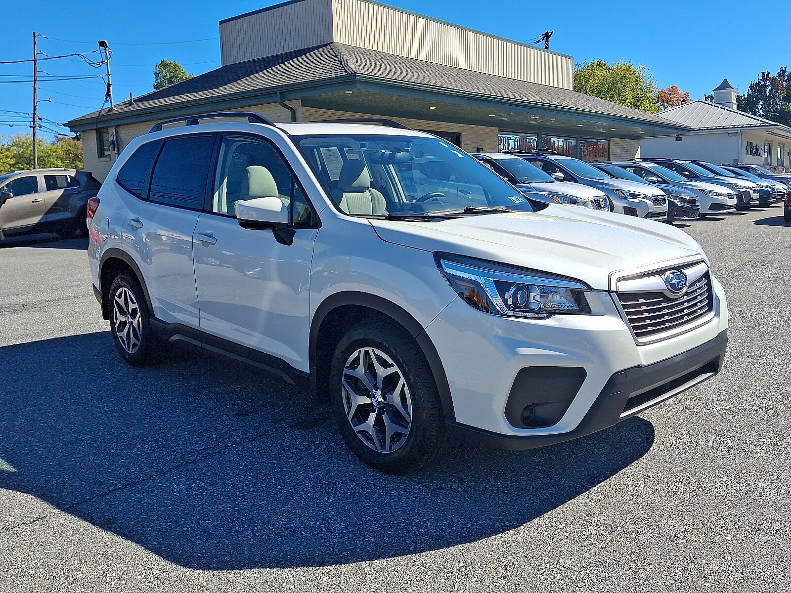 2020 Subaru Forester Premium photo 3
