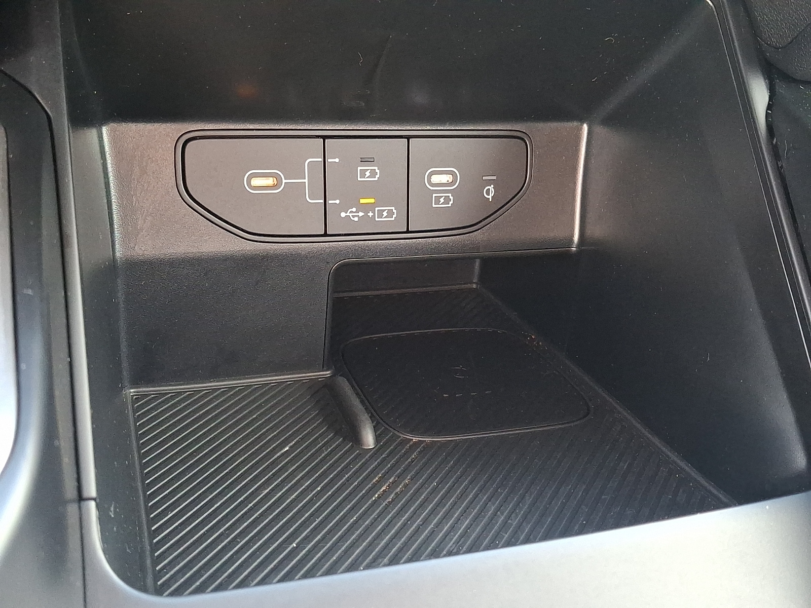 2025 Kia Sorento S - Photo 21