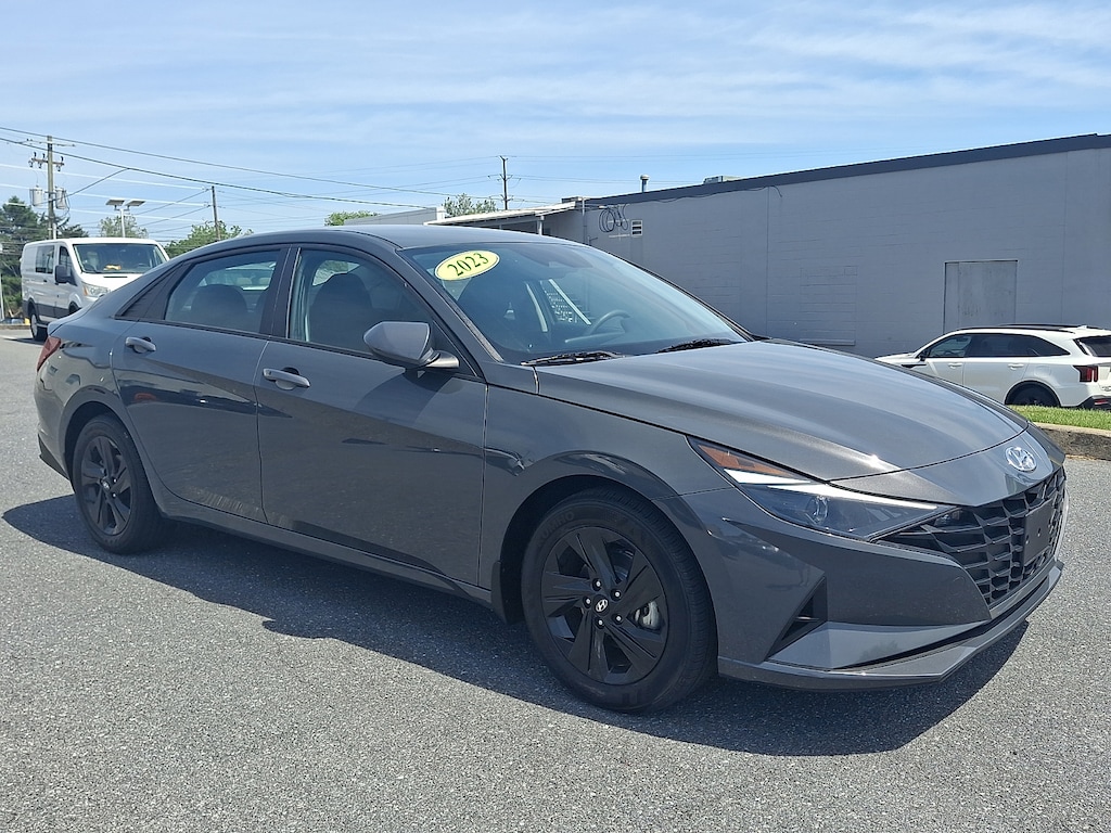 Used 2023 Hyundai Elantra SEL Sedan