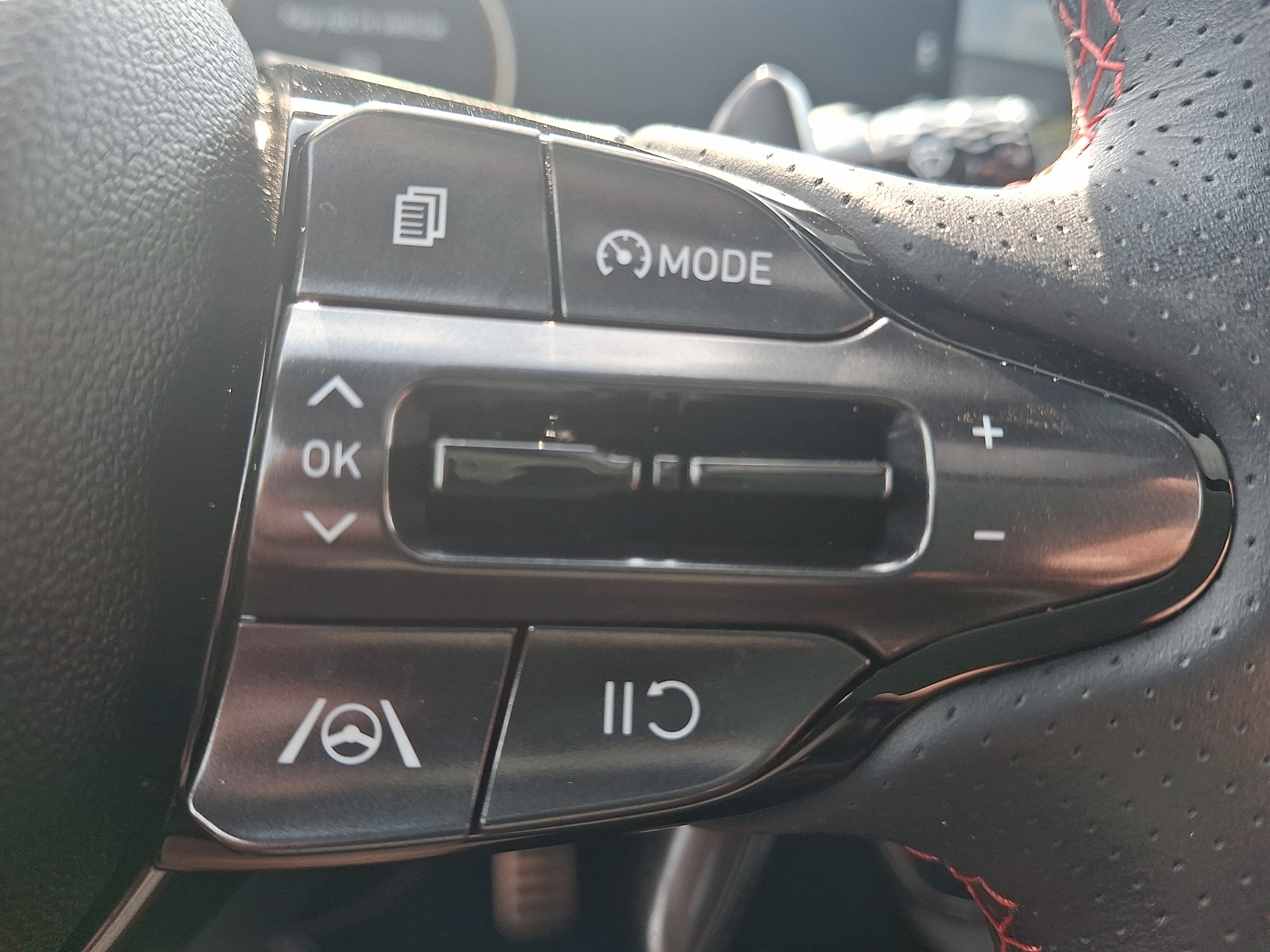 2023 Hyundai Elantra N Line - Photo 23