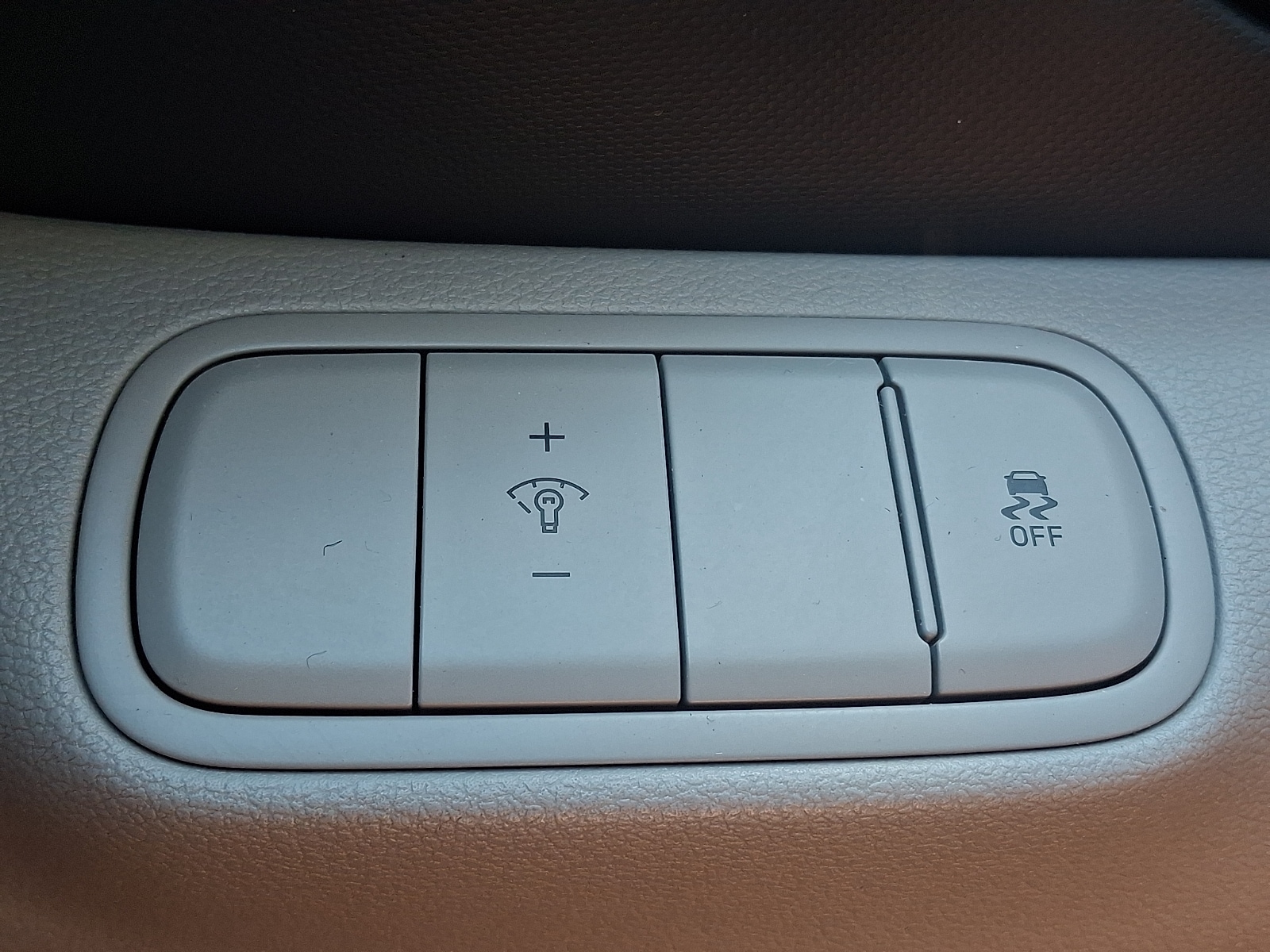 2025 Hyundai Venue SEL - Photo 27