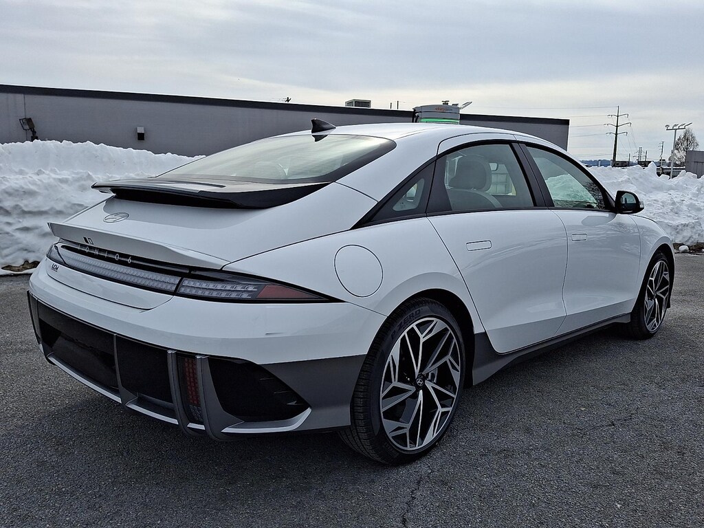 New 2025 Hyundai IONIQ 6 SEL Sedan