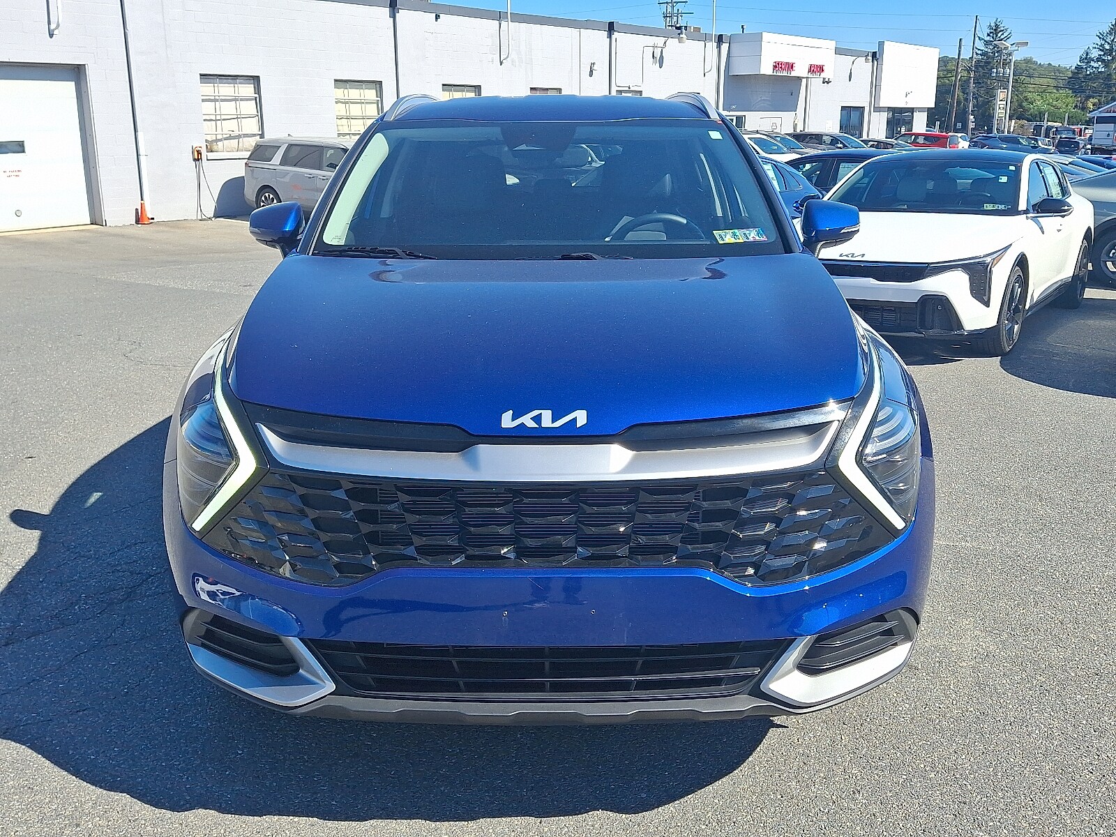 2024 Kia Sportage EX photo 2