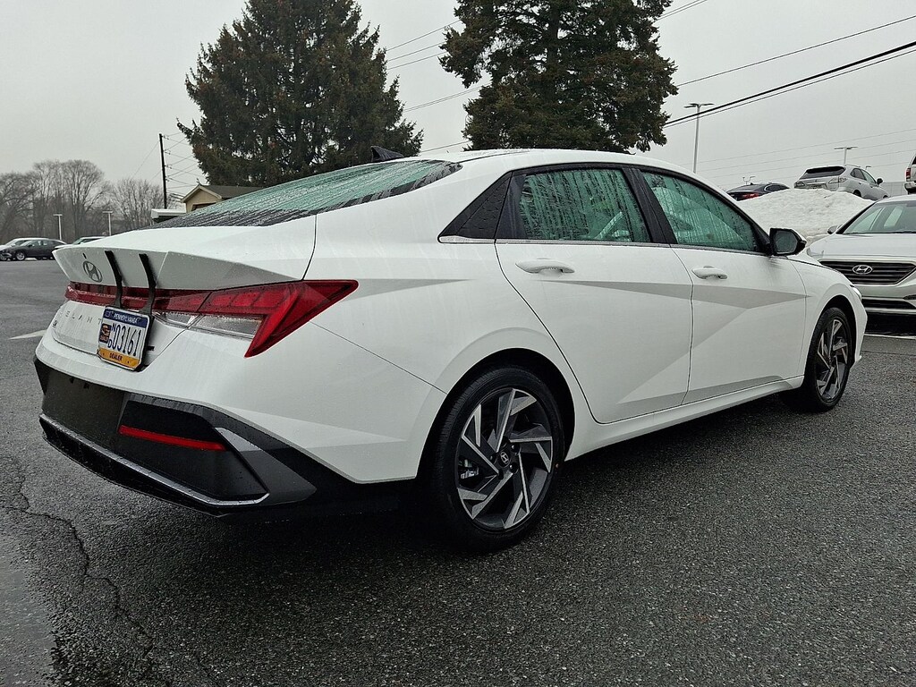 New 2026 Hyundai Elantra Hybrid Limited Sedan