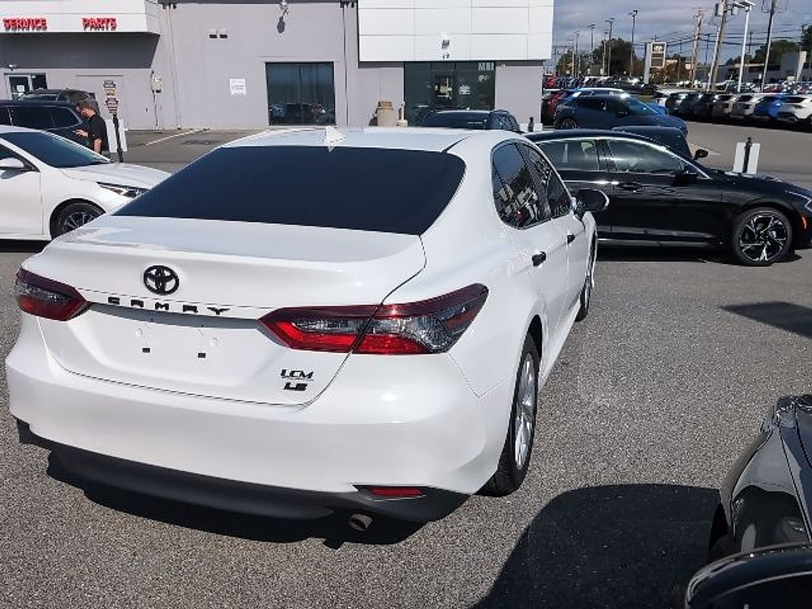 2023 Toyota Camry LE photo 2