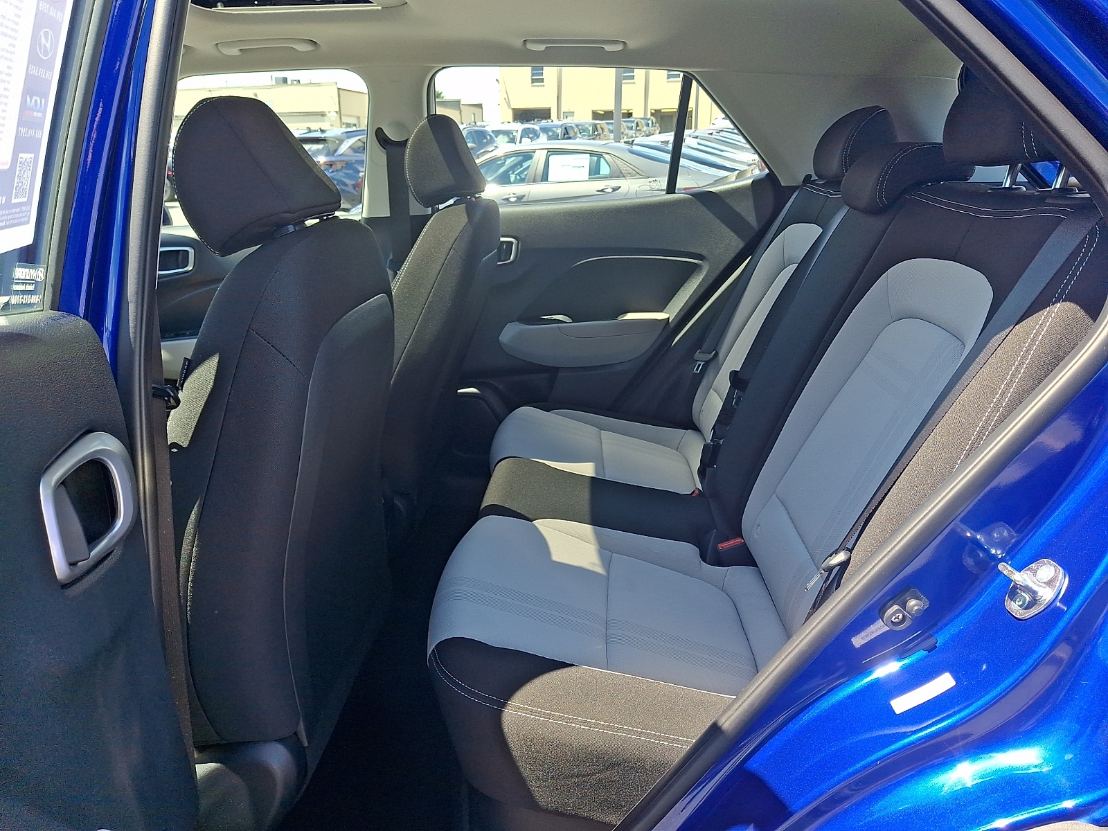 2025 Hyundai Venue SEL - Photo 11