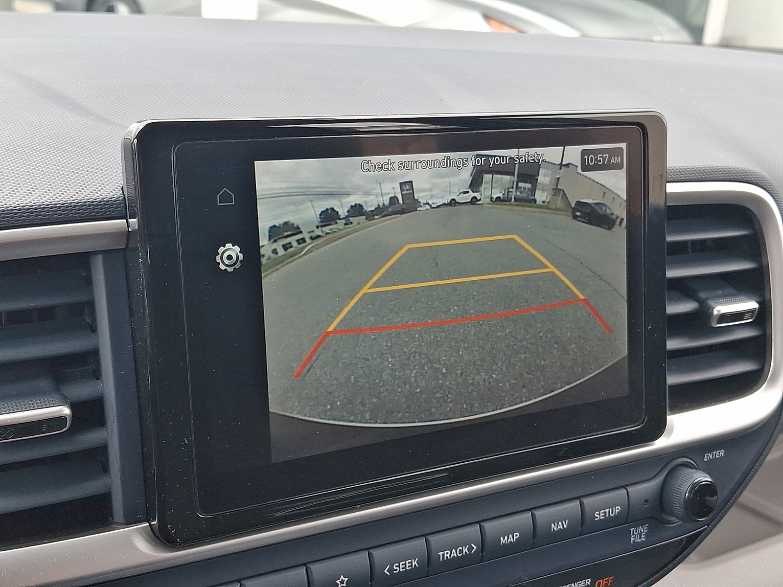 2023 Hyundai Venue Limited - Photo 18