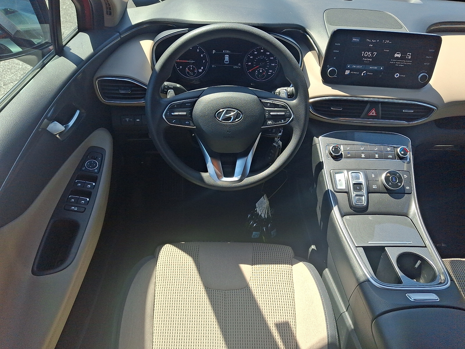 2023 Hyundai Santa Fe SE - Photo 12