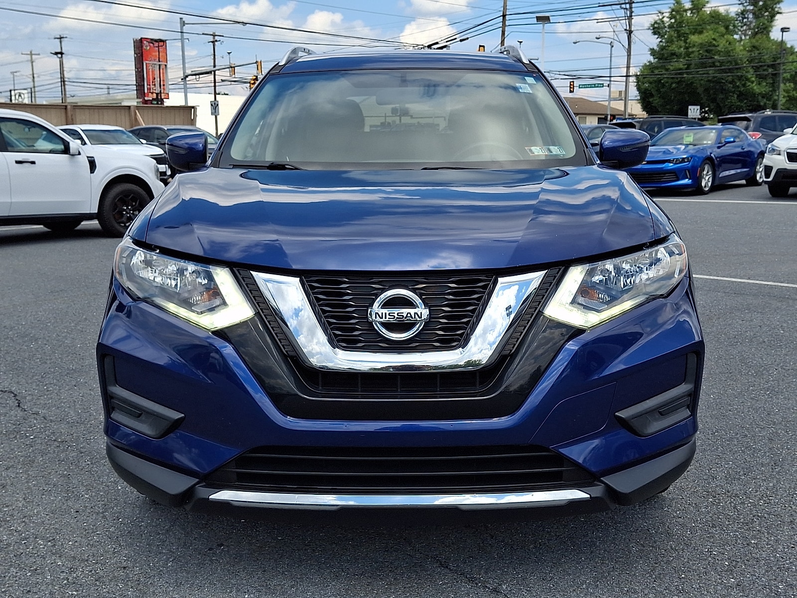 Used 2017 Nissan Rogue SV with VIN JN8AT2MV4HW014834 for sale in East Petersburg, PA