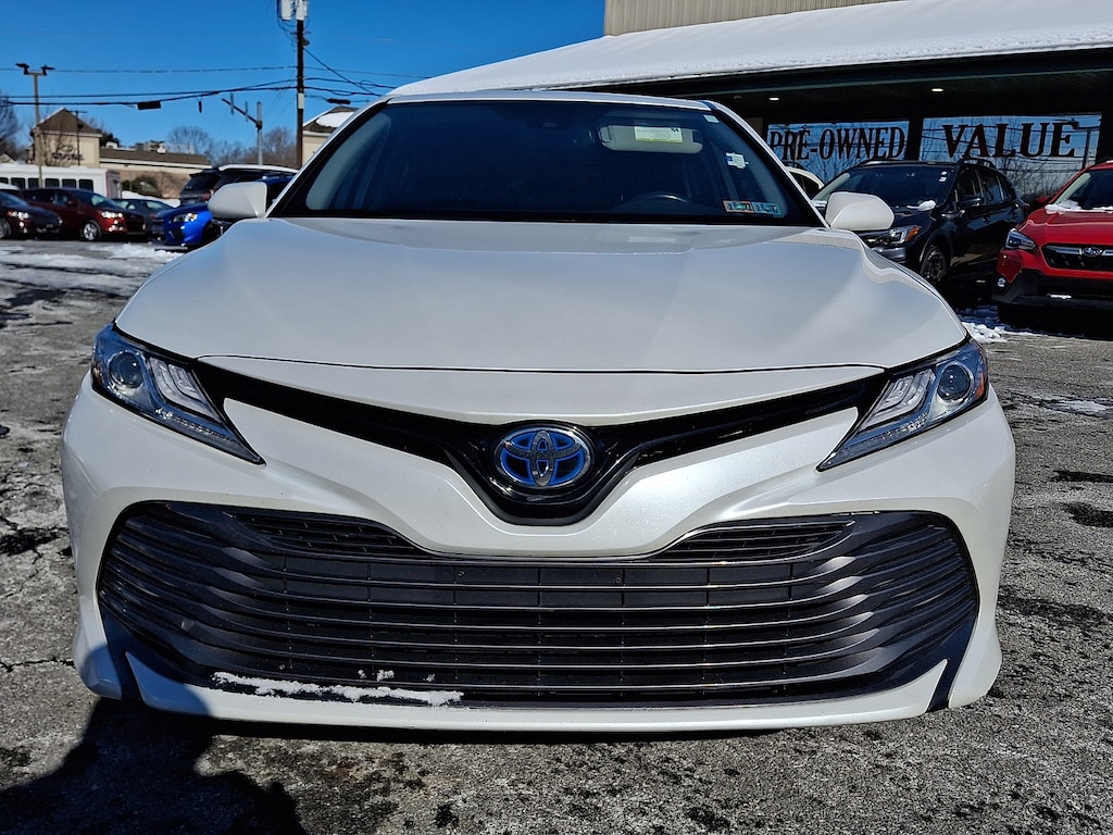 Used 2019 Toyota Camry Hybrid XLE Sedan