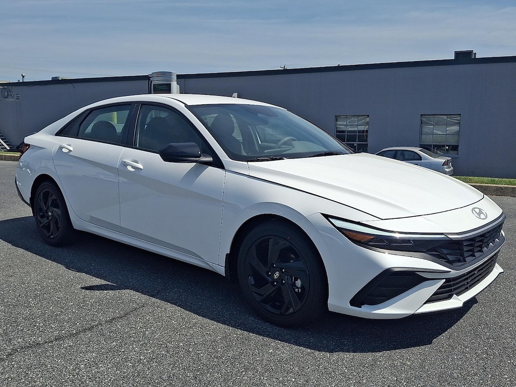New 2026 Hyundai Elantra SEL Sport Sedan