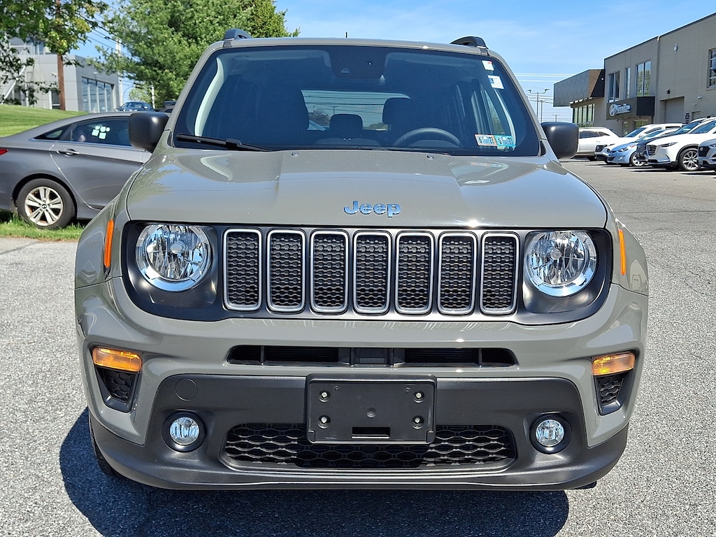 Used 2022 Jeep Renegade Latitude SUV