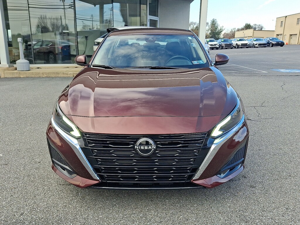 Used 2023 Nissan Altima 2.5 SV Sedan