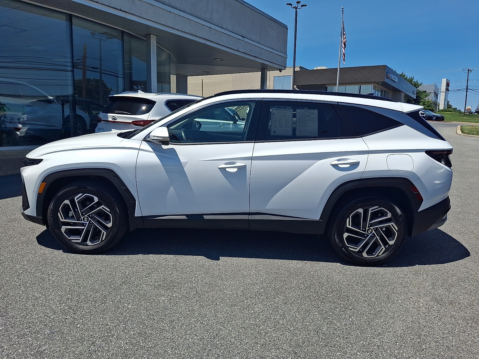 2025 Hyundai Tucson Limited - Photo 8