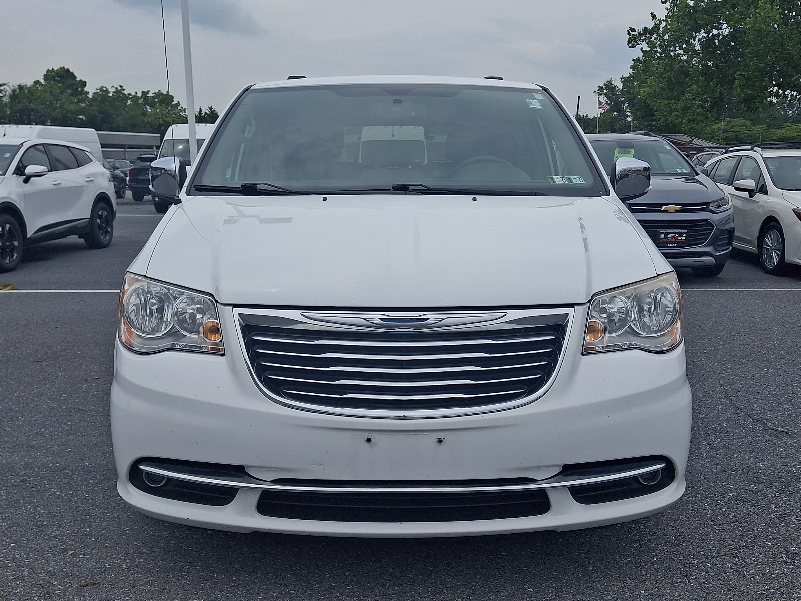 Used 2016 Chrysler Town & Country Anniversary Edition with VIN 2C4RC1CG8GR150497 for sale in East Petersburg, PA