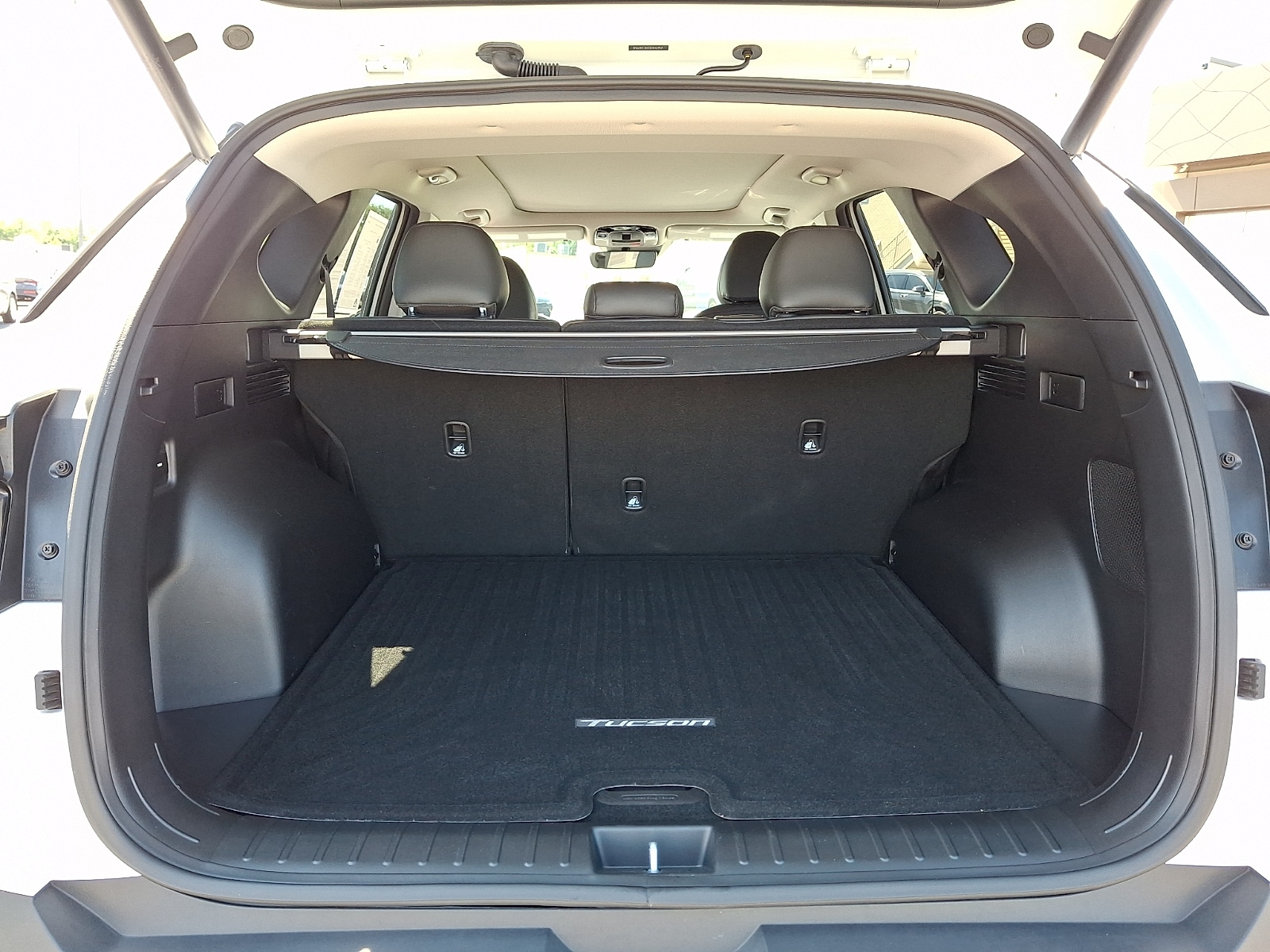 2025 Hyundai Tucson Limited - Photo 32