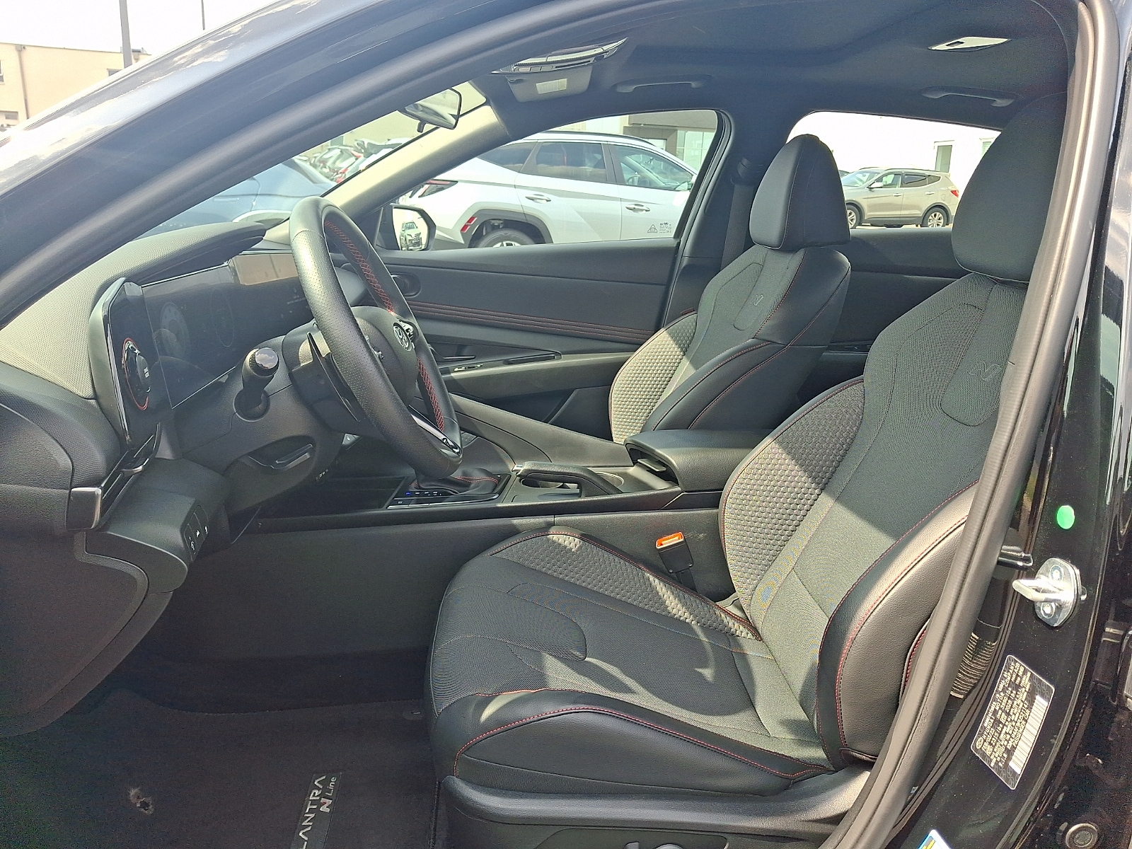 2023 Hyundai Elantra N Line - Photo 13