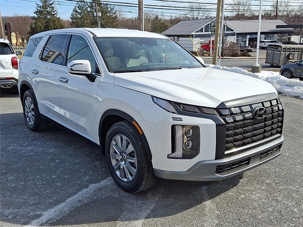 Used 2025 Hyundai Palisade SE SUV