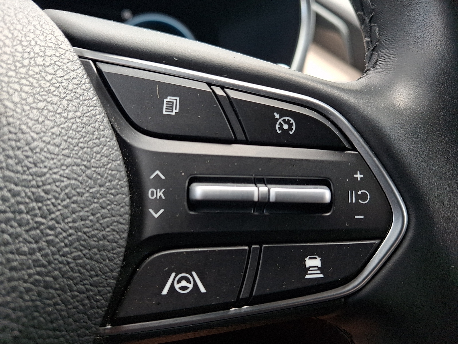2021 Hyundai Santa Fe Limited - Photo 23