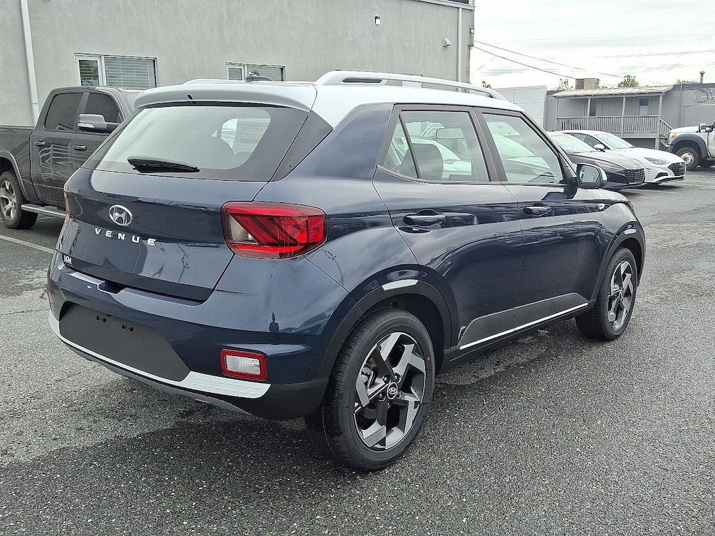 New 2026 Hyundai Venue SEL SUV
