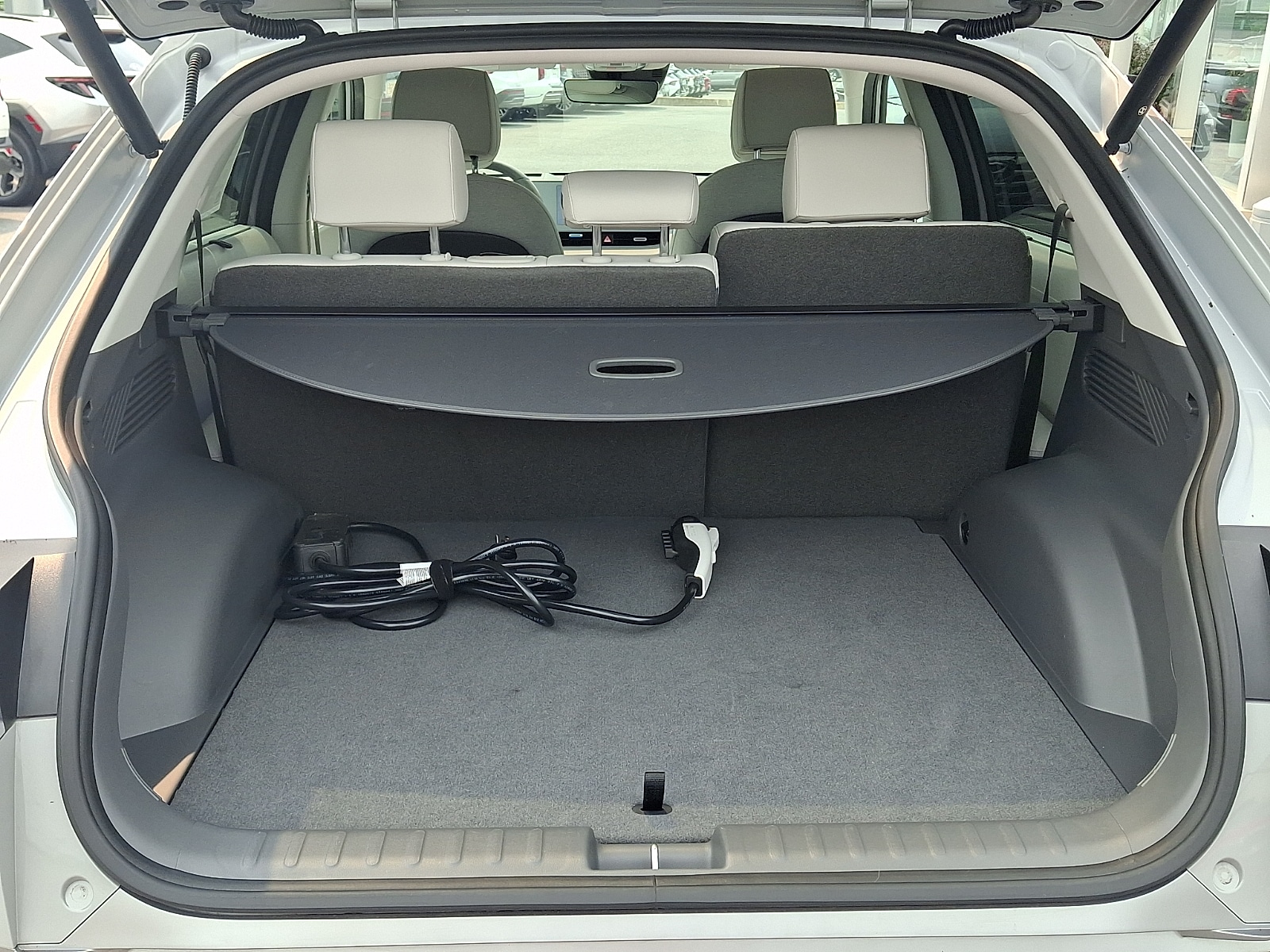 2023 Hyundai IONIQ 5 Limited - Photo 29