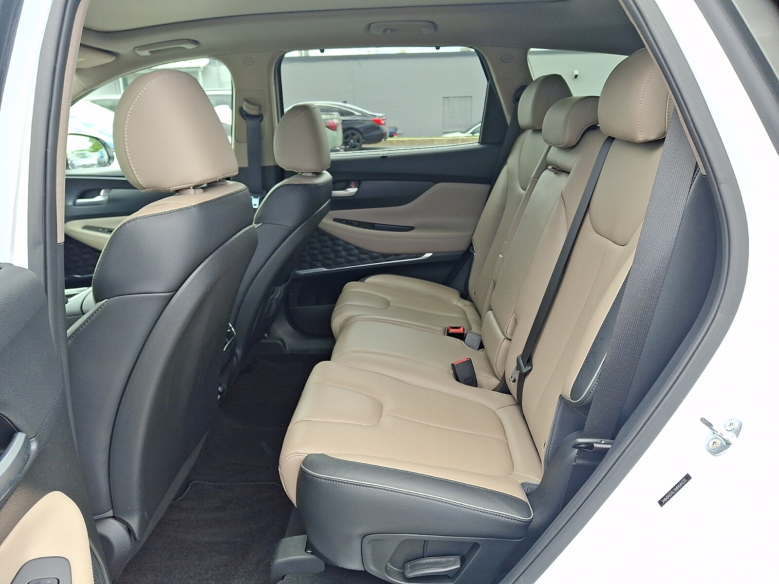 2021 Hyundai Santa Fe Limited - Photo 11