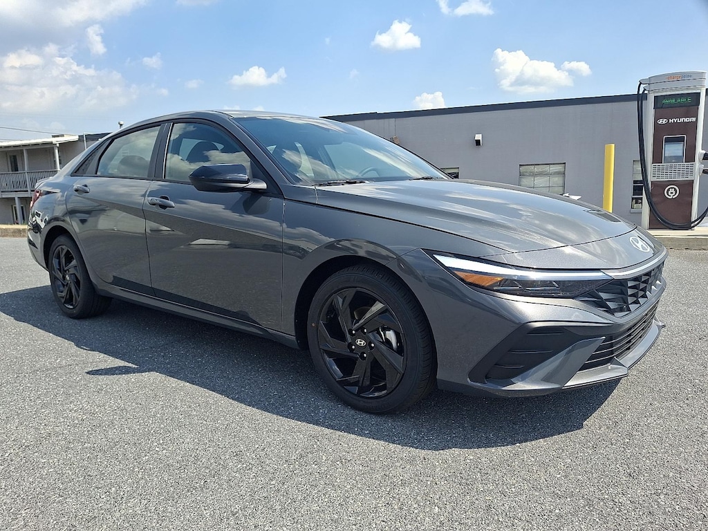 New 2026 Hyundai Elantra SEL Sport Sedan