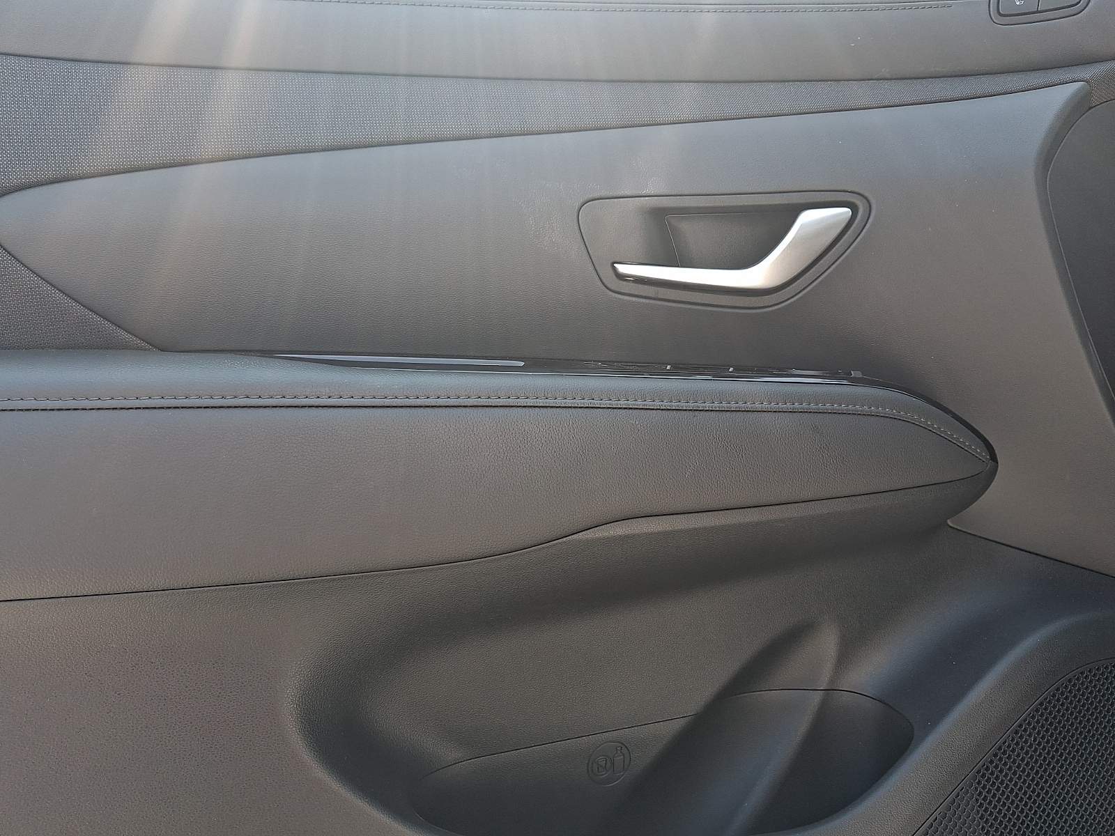 2025 Hyundai Tucson Limited - Photo 13