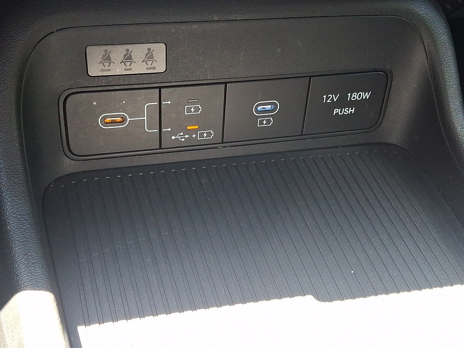 2024 Hyundai Kona SEL - Photo 17