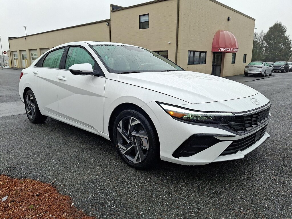New 2026 Hyundai Elantra Hybrid Limited Sedan