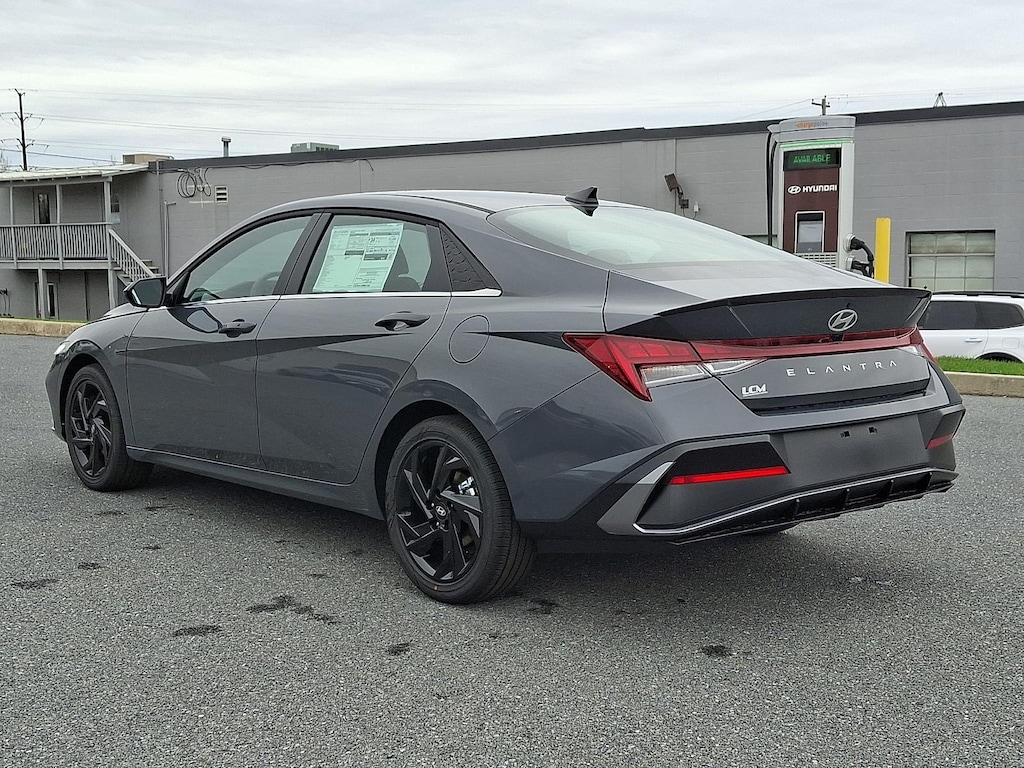 New 2026 Hyundai Elantra SEL Sport Premium Sedan
