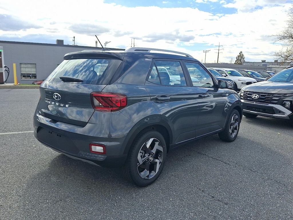 New 2026 Hyundai Venue SEL SUV