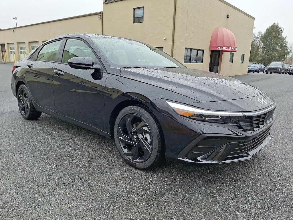 New 2026 Hyundai Elantra SEL Sport Sedan