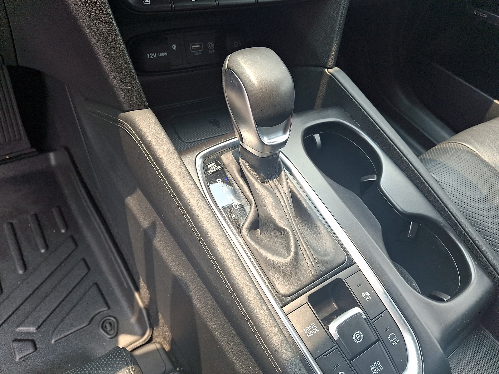 2020 Hyundai Santa Fe Limited - Photo 15