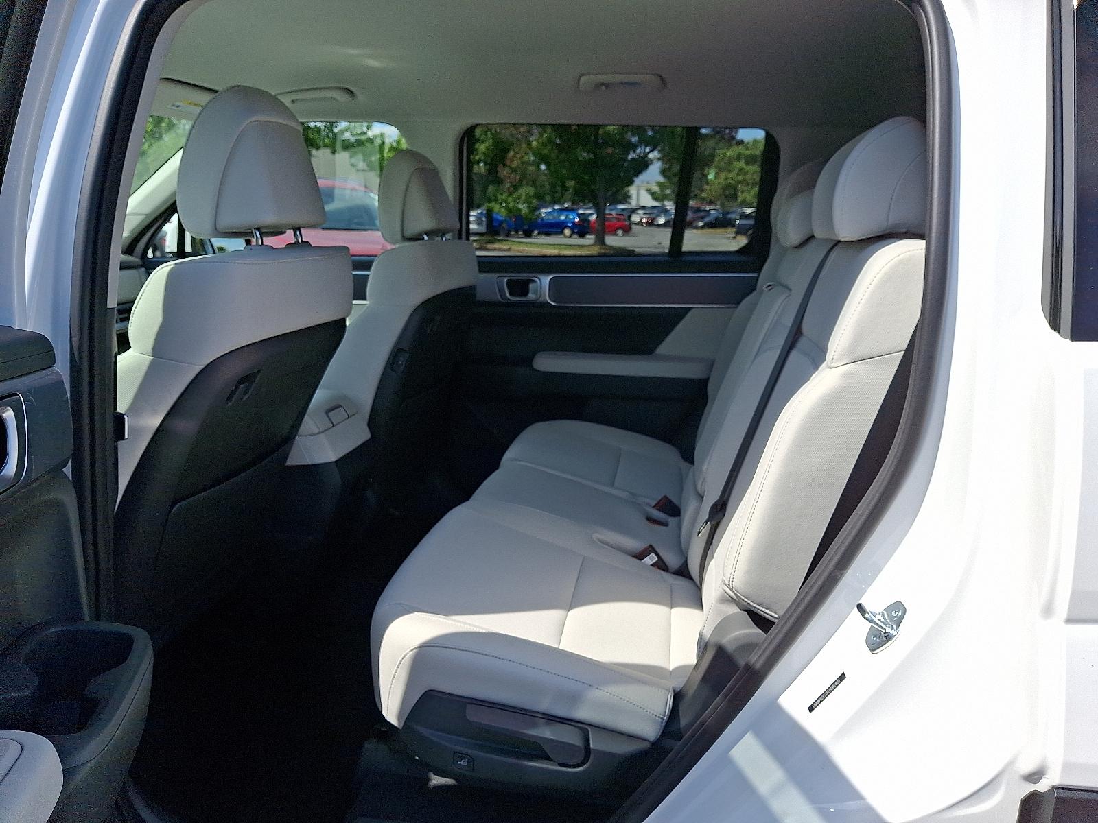 2026 Hyundai Santa Fe SE - Photo 6