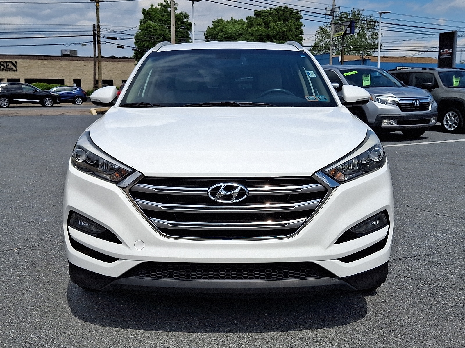 Used 2017 Hyundai Tucson Limited with VIN KM8J3CA26HU300364 for sale in East Petersburg, PA