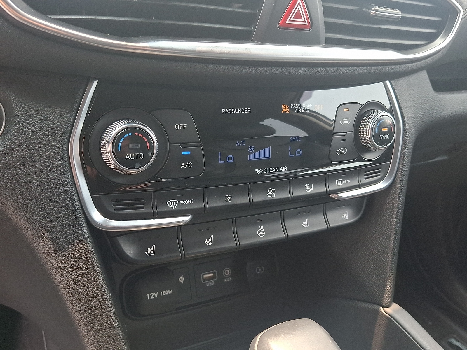 2020 Hyundai Santa Fe Limited - Photo 16