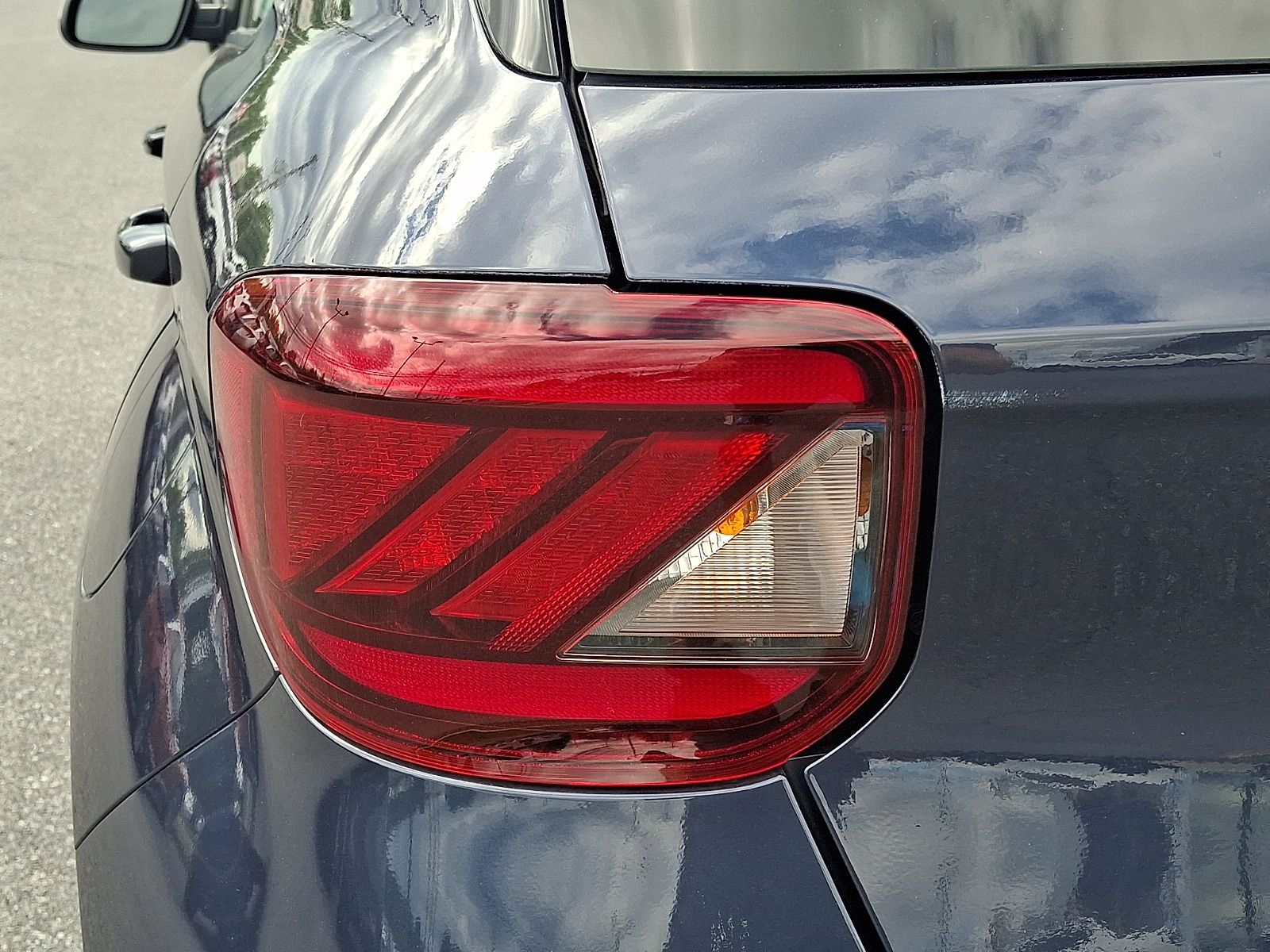 2023 Hyundai Venue Limited - Photo 30