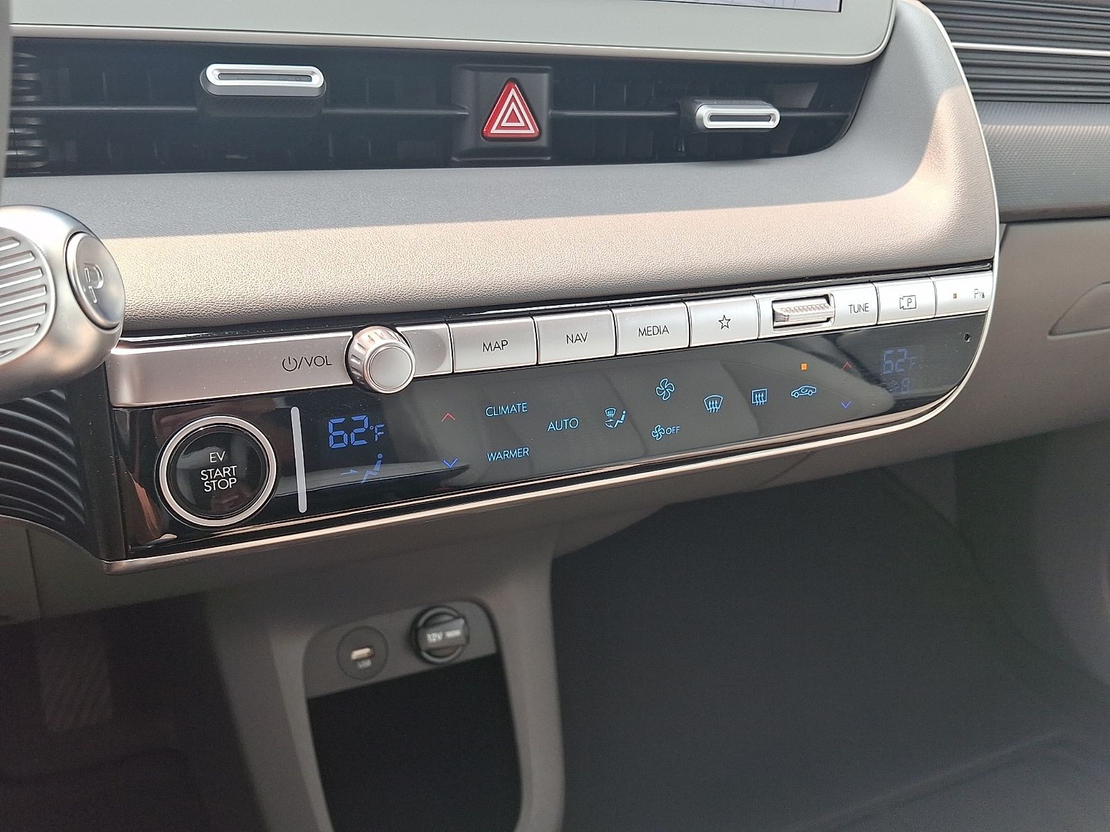 2023 Hyundai IONIQ 5 Limited - Photo 23