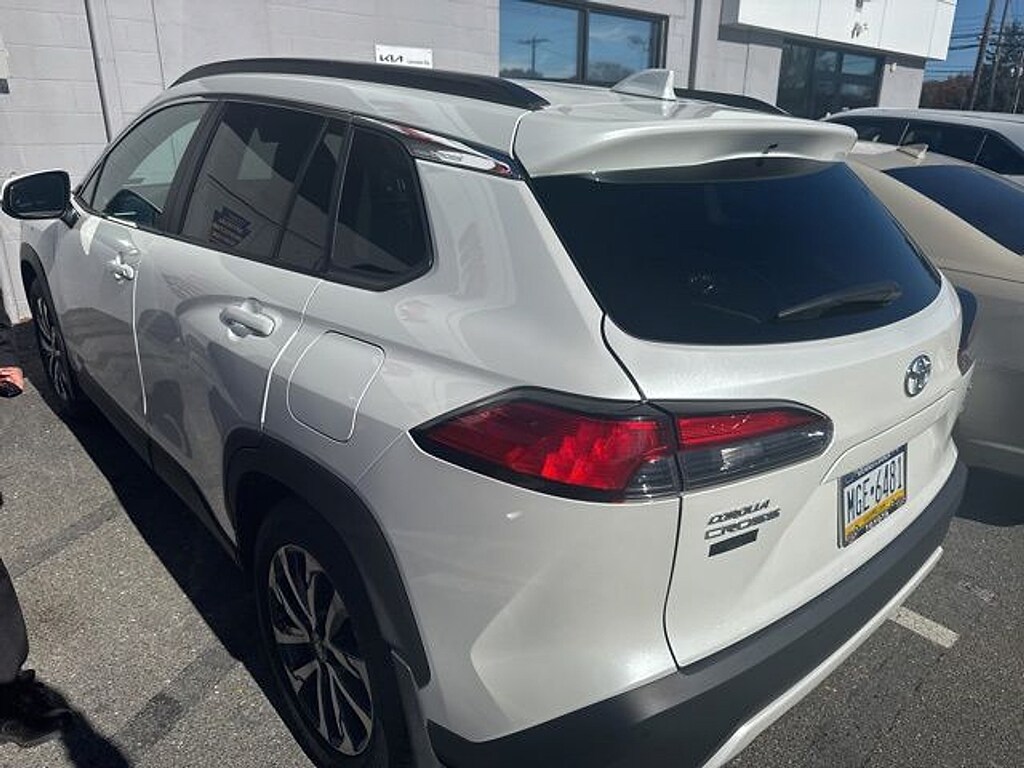 Used 2023 Toyota Corolla Cross XLE SUV