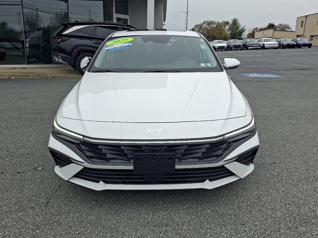 Certified 2025 Hyundai Elantra SEL Convenience Sedan