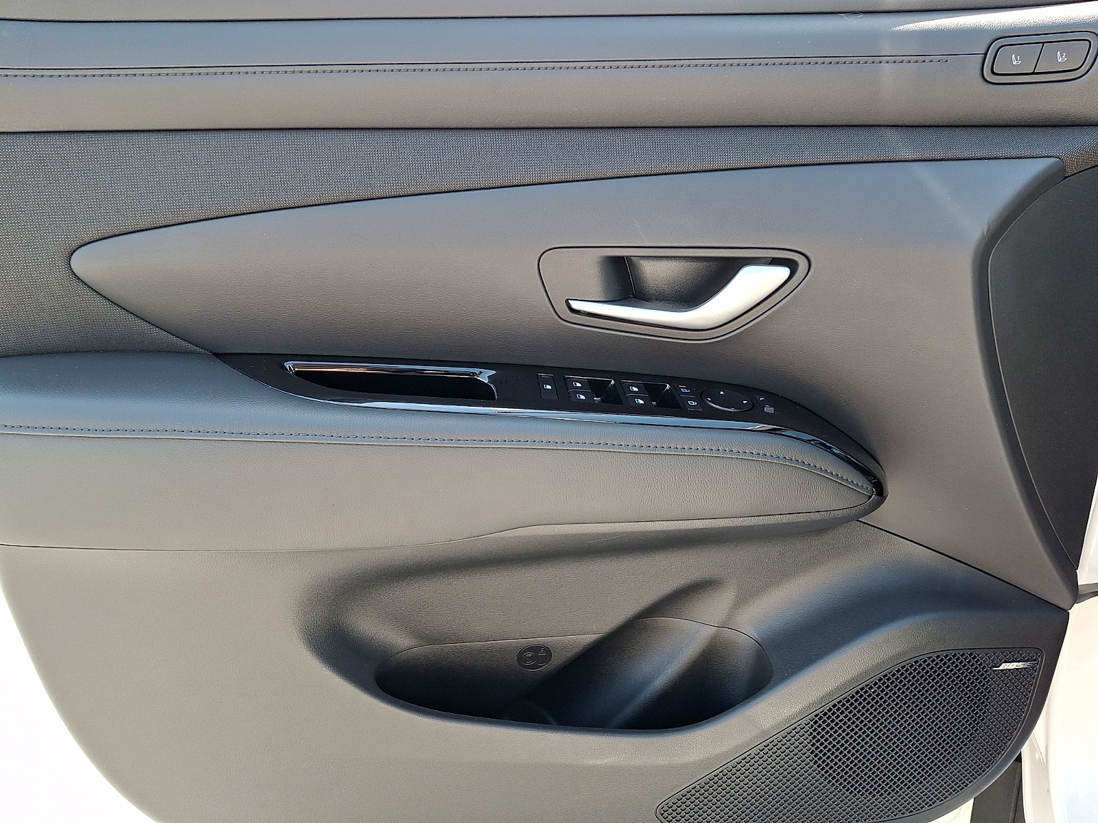 2025 Hyundai Tucson Limited - Photo 13