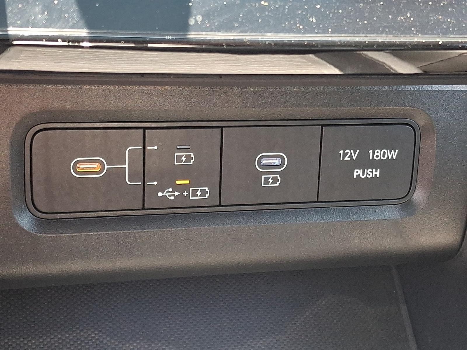 2025 Hyundai Tucson Limited - Photo 25