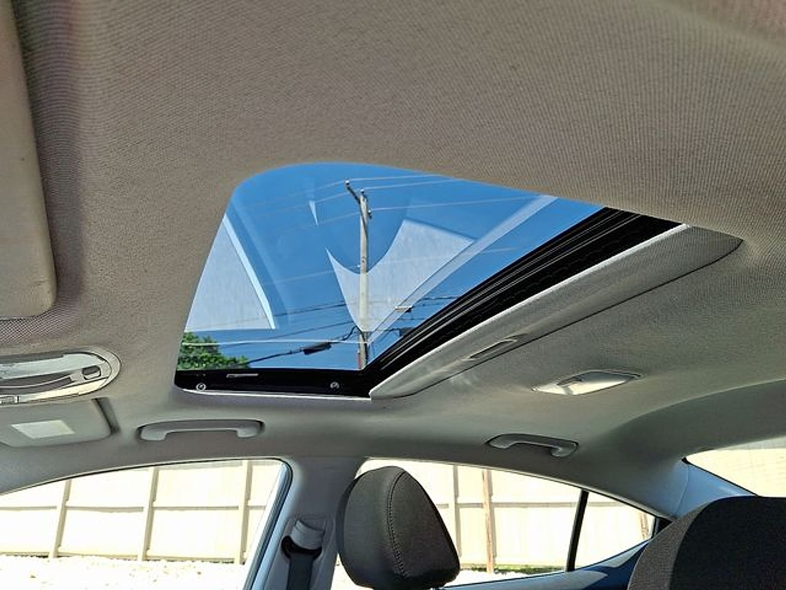 2019 Hyundai Elantra Value Edition - Photo 17