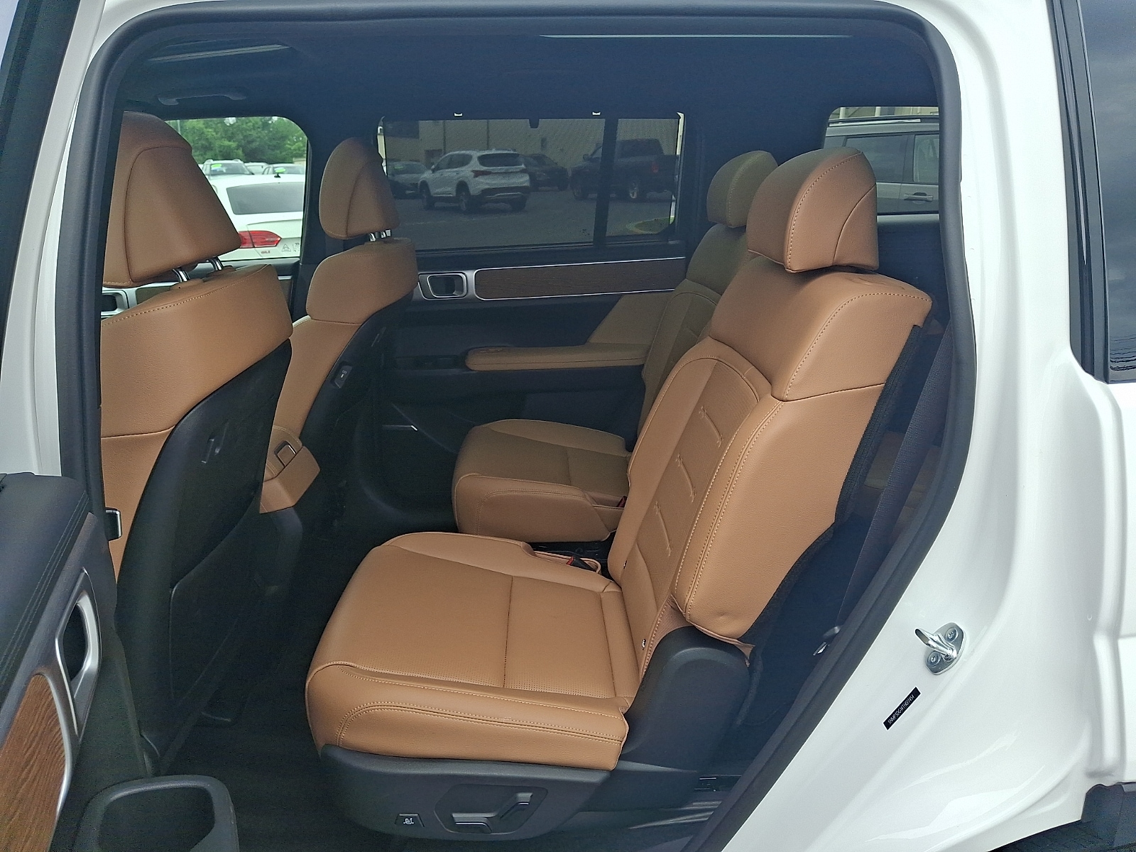 2026 Hyundai Santa Fe Limited - Photo 11