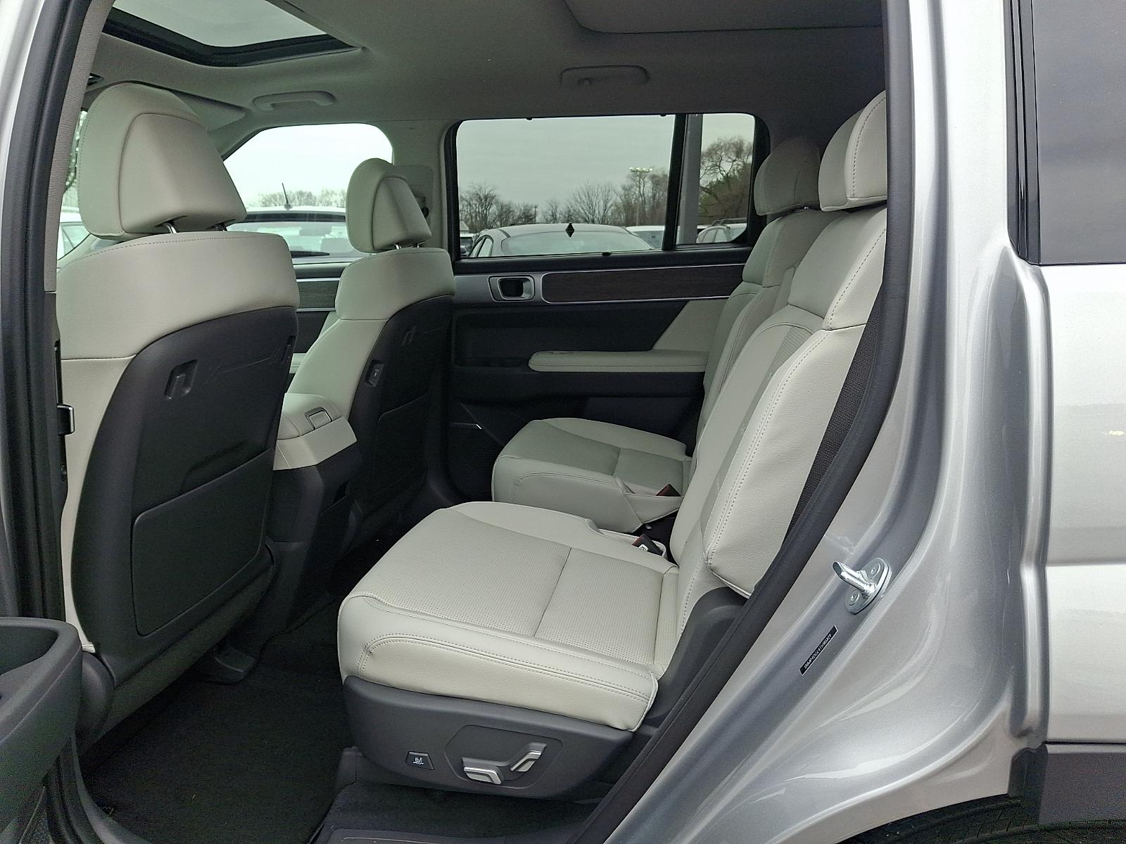 2026 Hyundai Santa Fe Limited - Photo 6