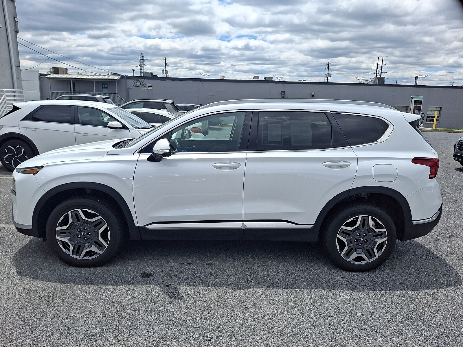 2021 Hyundai Santa Fe Limited - Photo 9